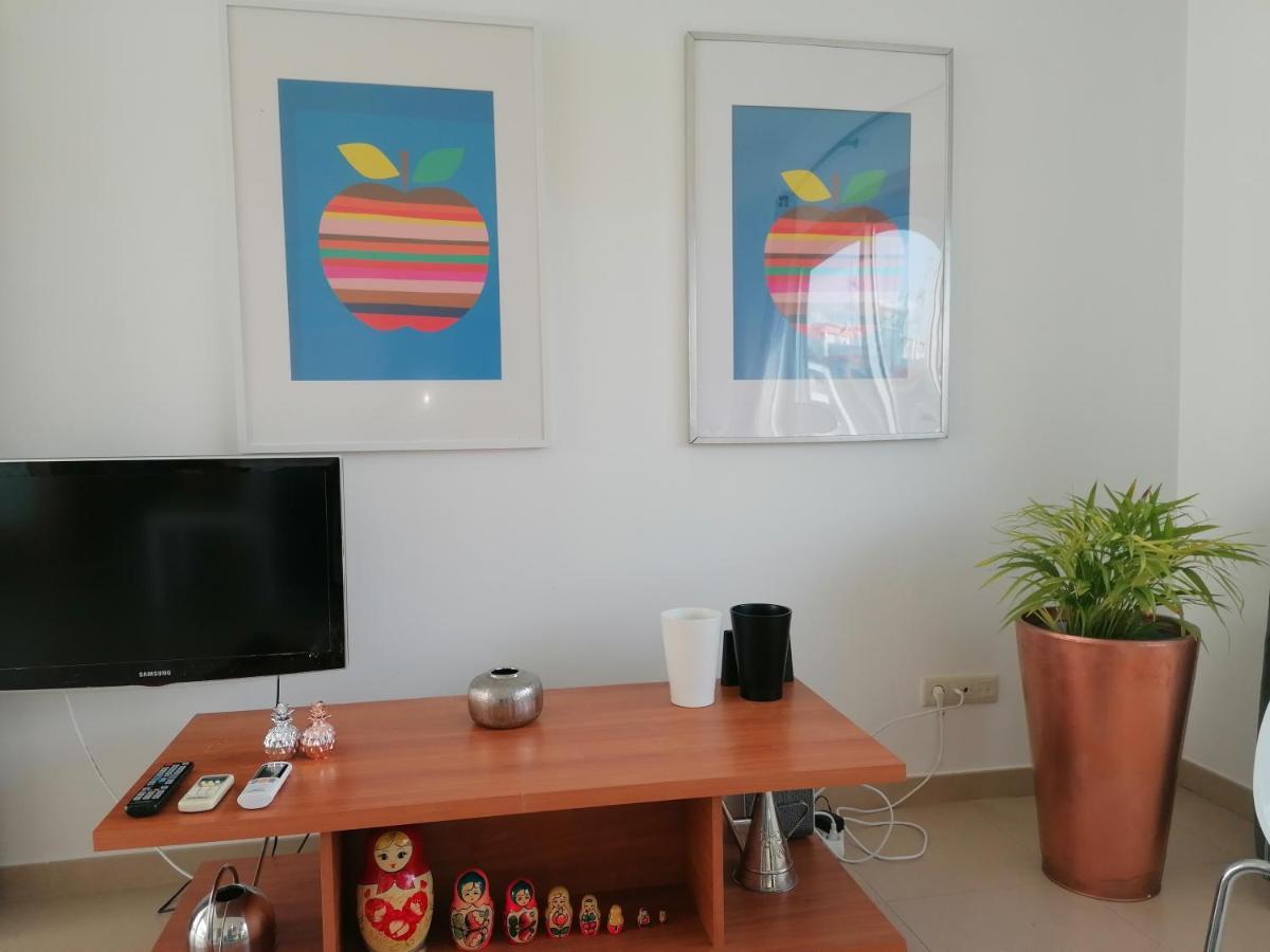 אלבופיירה Modern Apartment With Sunny South Facing Terrace מראה חיצוני תמונה